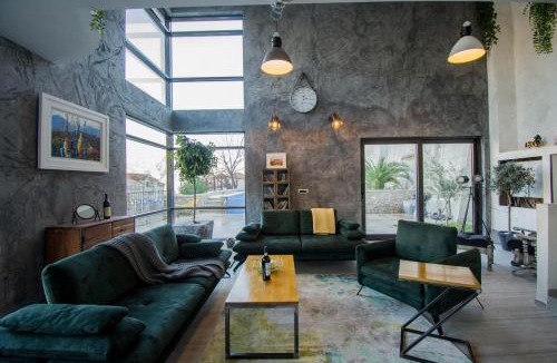 Donja Kostanjica Villa | Seafront Villa with Private Beach & Pool in Kotor Bay, Villa Viborg