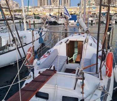 Ashkelon Boat Rental | SeaGlamp