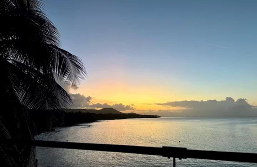 Isabel II House | Seaglass Loft Beachfront "Sunset" 3BR/2BA
