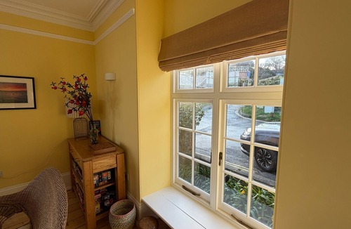 Seaview House | Seagrove House fabulous holiday home with wonderful sea views.