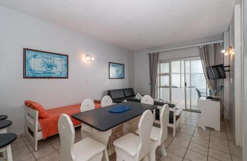 Margate Beach Apartment | Seagull 407