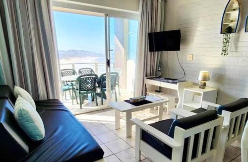 Margate Beach Apartment | Seagull 506