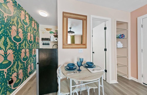 North Beach Apartment | Seahorse Studio - Hannah Park and NAS!