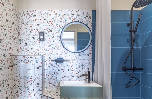 Royan Hotel | SEAKUB HOTEL
