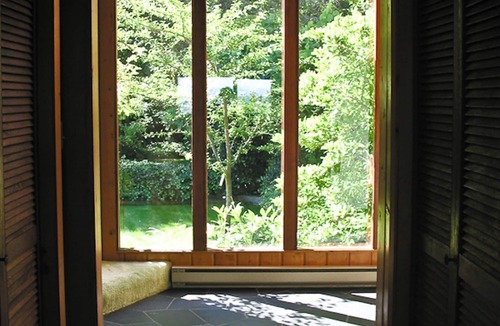 Regional District of Nanaimo House | Sealbourne Vacation Home - beautiful 4 season beachfront home, sleeps up to 9
