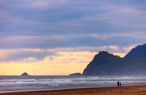 Cloverdale House | SeaScape at Winema Beach