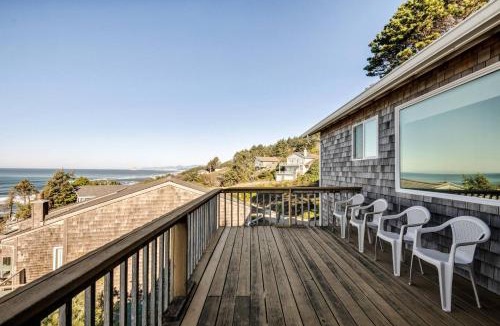Cloverdale House | SeaScape at Winema Beach