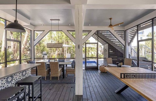 Jose's Hideaway House | Seashell Escape: Heated Pool Golf Cart Pool Trusted Local Hosts