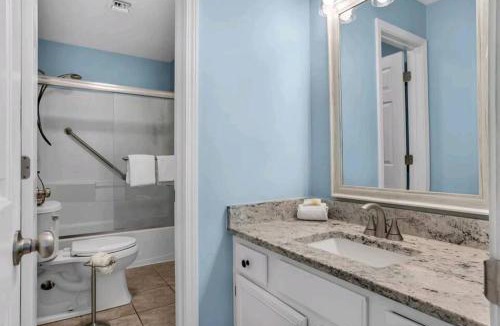 Holiday Isle Apartment | Seashell Suite!