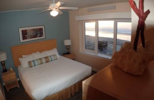 Seaside Gilbert District Resort | Seaside Beachfront Resort! 3 Bedroom. (Add Nights 5, 6 &7 only $50 each)