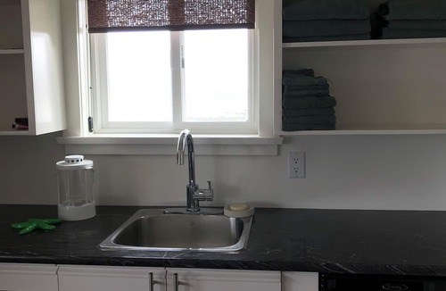 Regional District of Nanaimo House | Seaside bliss! 3-BR Beach House walk-on-waterfront. Ideal for family vacation.