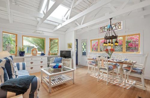 Montecito Villa | Seaside Cottage by Paradise Retreats