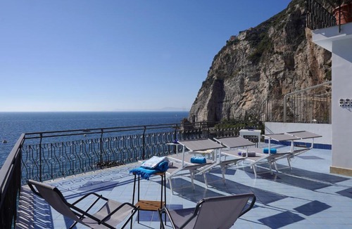 Meta Apartment | Seaside Dream View-Private Beachfront Terrace