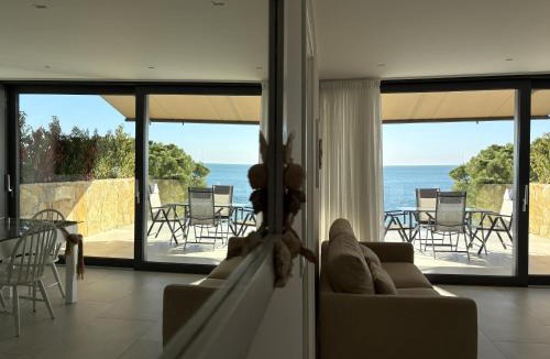 Altipiano Ovest Apartment | Seaside Escape