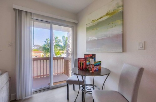 Leucadia House | Seaside Escape + Walk to Encinitas Beach + Wifi + Free Parking