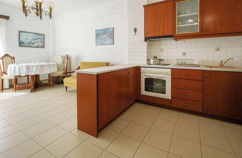 Chalcis Apartment | Seaside Hideaway – 1BR Apartment near Rodies Beach
