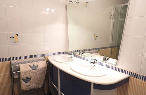 Saint-Martin de Brehal Apartment | Seaside holiday flat with terrace