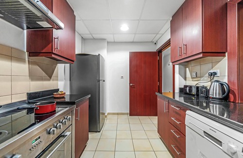Jumeirah Beach Residence Hostel | Seaside Hostels
