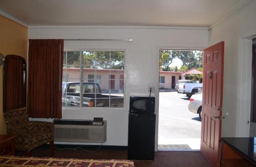 Port Hueneme Hotel | Seaside Inn Motel