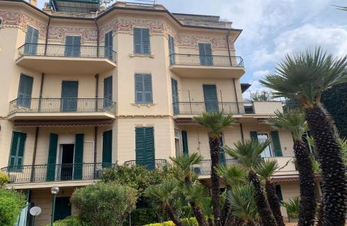 Bordighera Apartment | Seaside