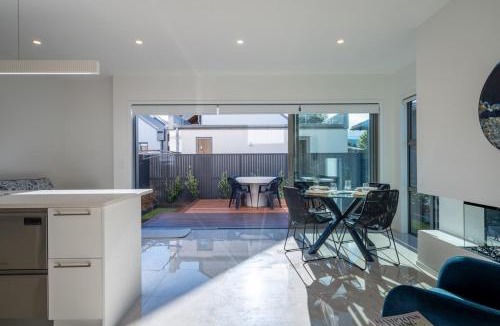 St. Clair House | Seaside Luxe in St Clair