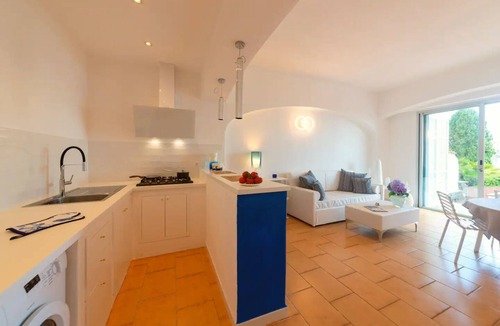 Ischia Ponte Apartment | [Seaside Luxury Flat] with mini-pool and breathtaking sea view