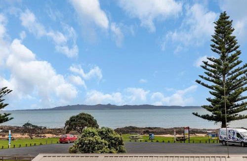 Cable Bay House | Seaside on Stratford - Cable Bay Holiday Home