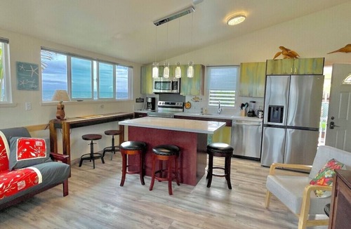 Ewa Cottage | Seaside paradise! Gorgeous view of the ocean from this beach house.