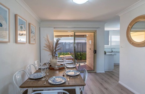 Shellharbour House | Seaside Retreat - Escape on Addison