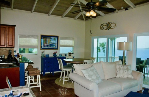 Estate Lovenlund Villa | "Seaside Serenity at Moonlight Villa: Experience Spectacular Ocean Views!"