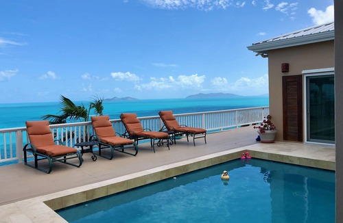 Estate Lovenlund Villa | "Seaside Serenity at Moonlight Villa: Experience Spectacular Ocean Views!"