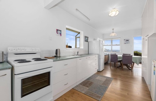 Langs Beach House | Seaside Serenity - Well-appointed and comfortable home with stunning views over Bream Bay