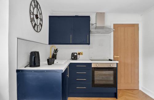 Largs Apartment | Seaside Snug