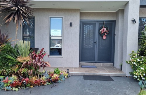 Lake Illawarra Apartment | SEASIDE STUDIO Minutes' walk to Beach, Lake, Fishing in beautiful Shellharbour