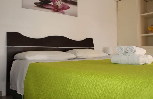 Sferracavallo Apartment | Seaside studio for 4