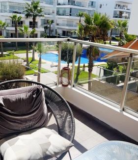 Tamariss Apartment | Seaside studio with pool