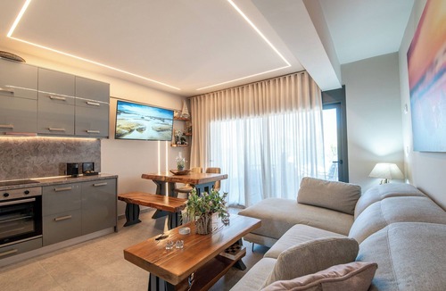 Episkopos Apartment | Seaside Suite 3-Modern & Comfort