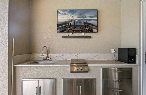 Englewood South House | Seaside Sunset Oasis Open Concept Pool House With Lanai & Private Fenced In Yard
