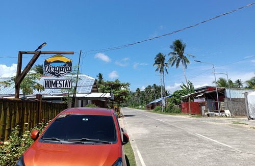 Catangnan Apartment | Seaside view a friendly neighborhood and near in many tourist spot in the island