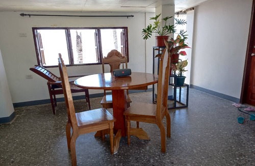 Catangnan Apartment | Seaside view a friendly neighborhood and near in many tourist spot in the island