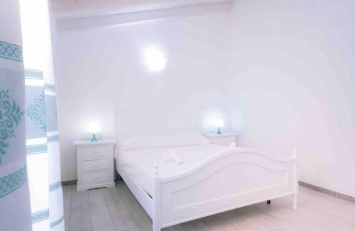 Siniscola Villa | Seaside Villa 2BR-1BA. 7 min walk to the beach