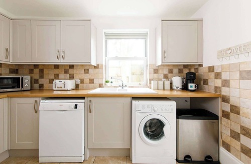 Felpham House | Seaside Villa with Garden, 40m to Beach