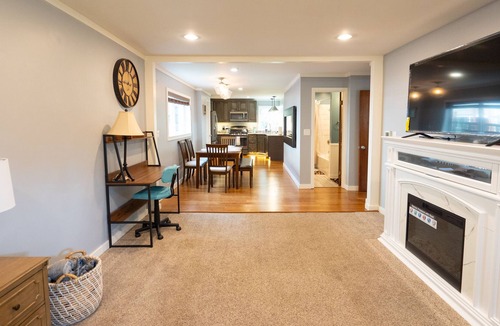 Lake City House | Seattle Charmer with private patio & green belt!