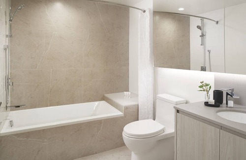 Belltown Hotel | Seattle Luxury Suite: 2BR w/Full Kitchen, Balcony & Resort-Style Amenities!