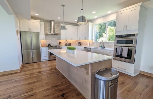 West Seattle House | Seattle Vacation Home: Alki Beach House. Central Air Conditioning!