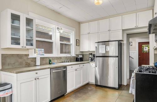 West Queen Anne House | Seattle Vacation Home: New Queen Anne - Great Location | Spacious Master Suite! | 5 Star Hospitality