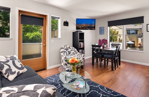 Mann Apartment | Seattle Vacation Home: Thomas Lodge "Philly" - Bright 1 Bed/1 Bath