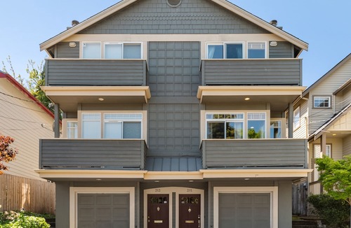 Miller Park Hotel | Seattle Vacation Home: the Vineyard