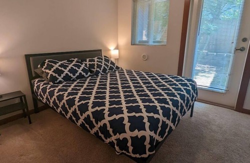 South Delridge House | Seattle Vacation Home: West Seattle 3 bedroom home in great location