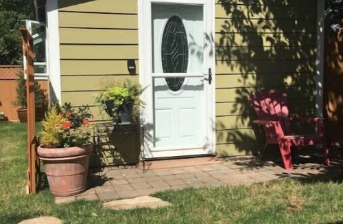 Seattle Metro Area House | Seattle’s Tiny Home. Easy City Access!